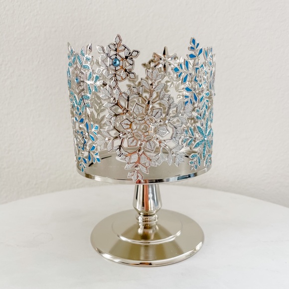 Bath & Body Works Other Bath Body Works Snowflake 3 Wick Candle